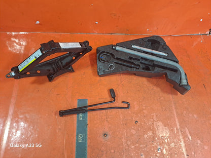 ebay-src:https://i.ebayimg.com/00/s/mtiwmfgxnjaw/z/tl8aaeswvqpoqyd-/$_57.jpg