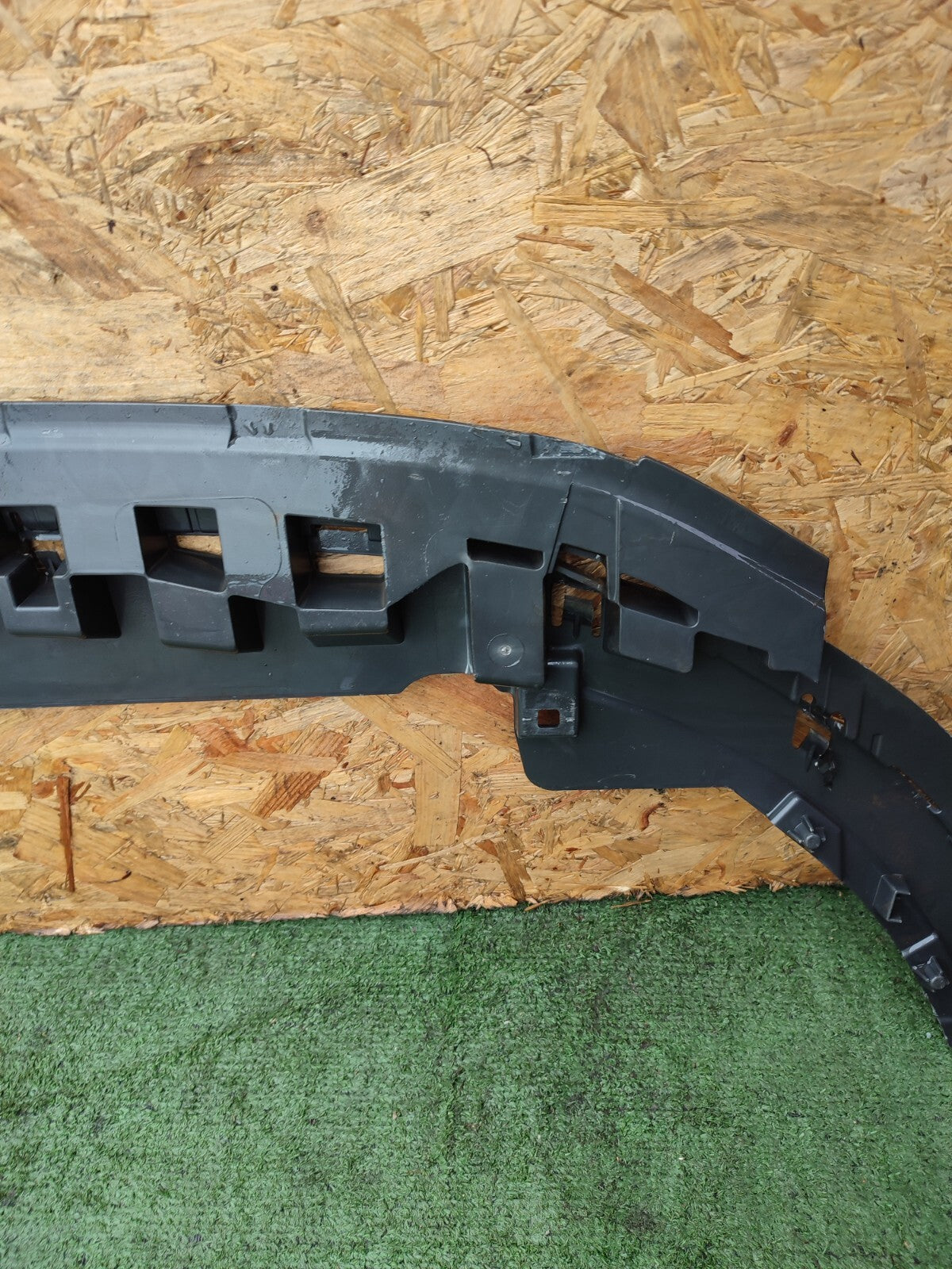 ✅Audi A3 E-Tron 2015 1.4 Petrol FRONT BUMPER UNDERTRAY 8V3807233A Warranty A204 - Image 3