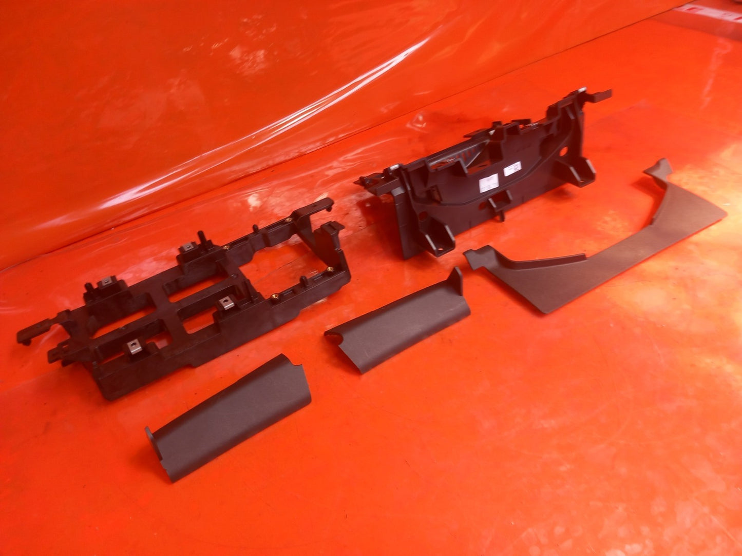 Land Rover Defender L663 3.0 Diesel 2025 Dashboard Trims N8B2047A04AAW Warranty - Image 4