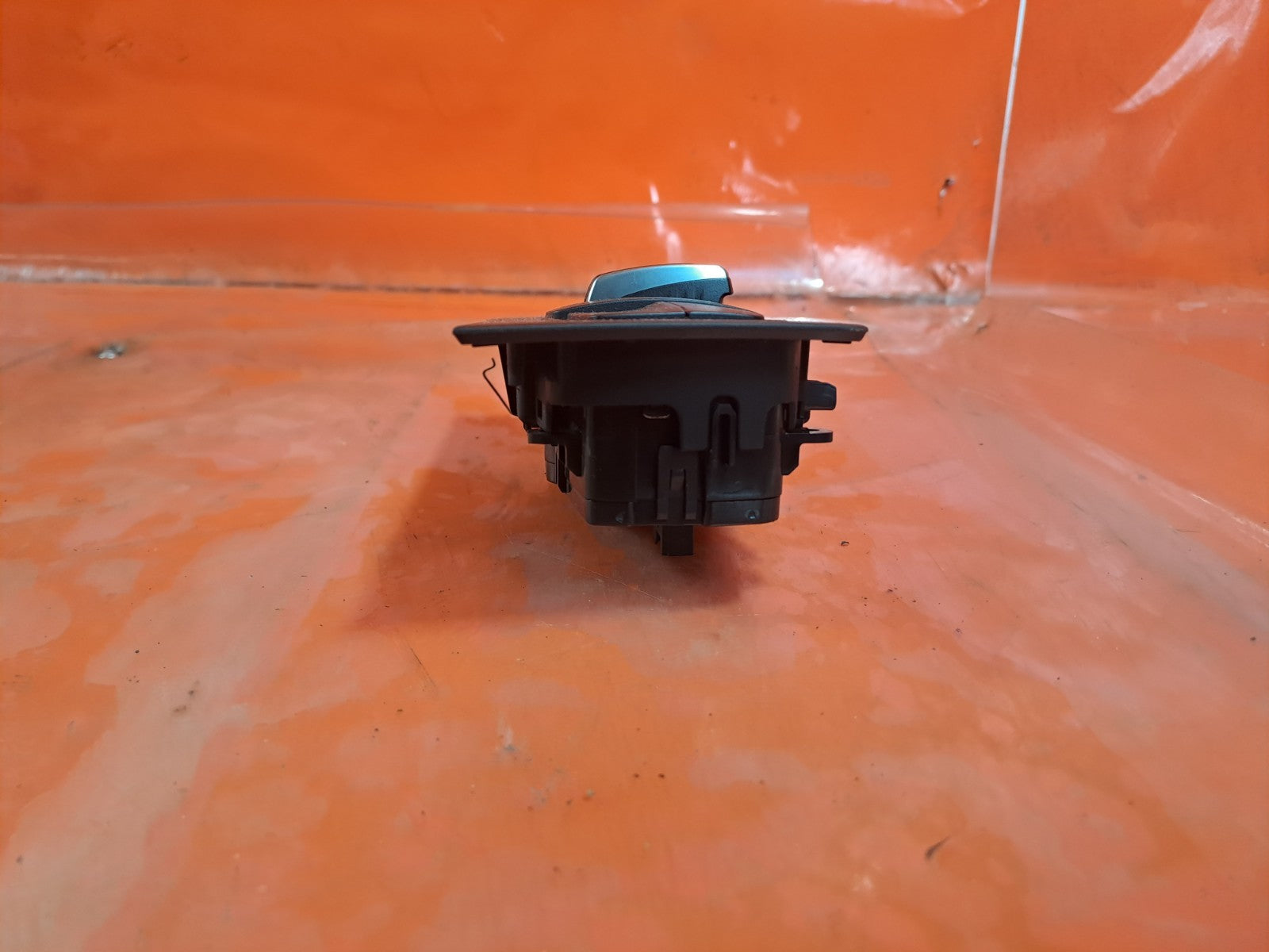 ebay-src:https://i.ebayimg.com/00/s/mtiwmfgxnjaw/z/9vaaaeswadlpppyg/$_57.jpg
