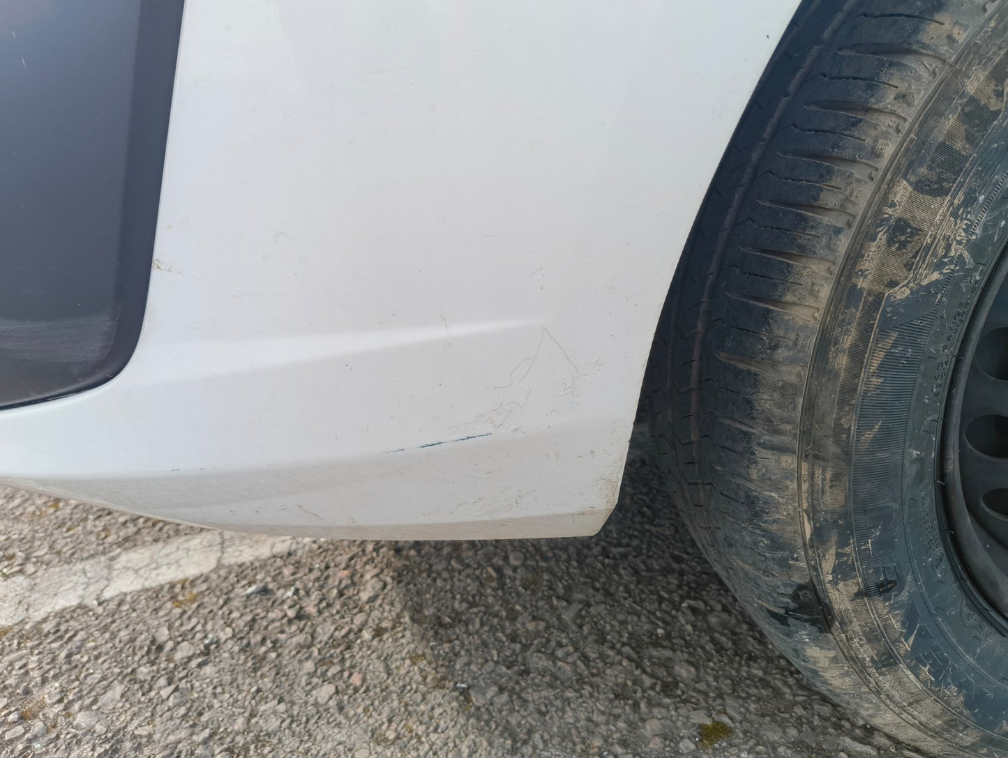 ✅Ford Tourneo Custom 2.2 Diesel 2015 Front Bumper Bare White Scratches A377 - Image 12