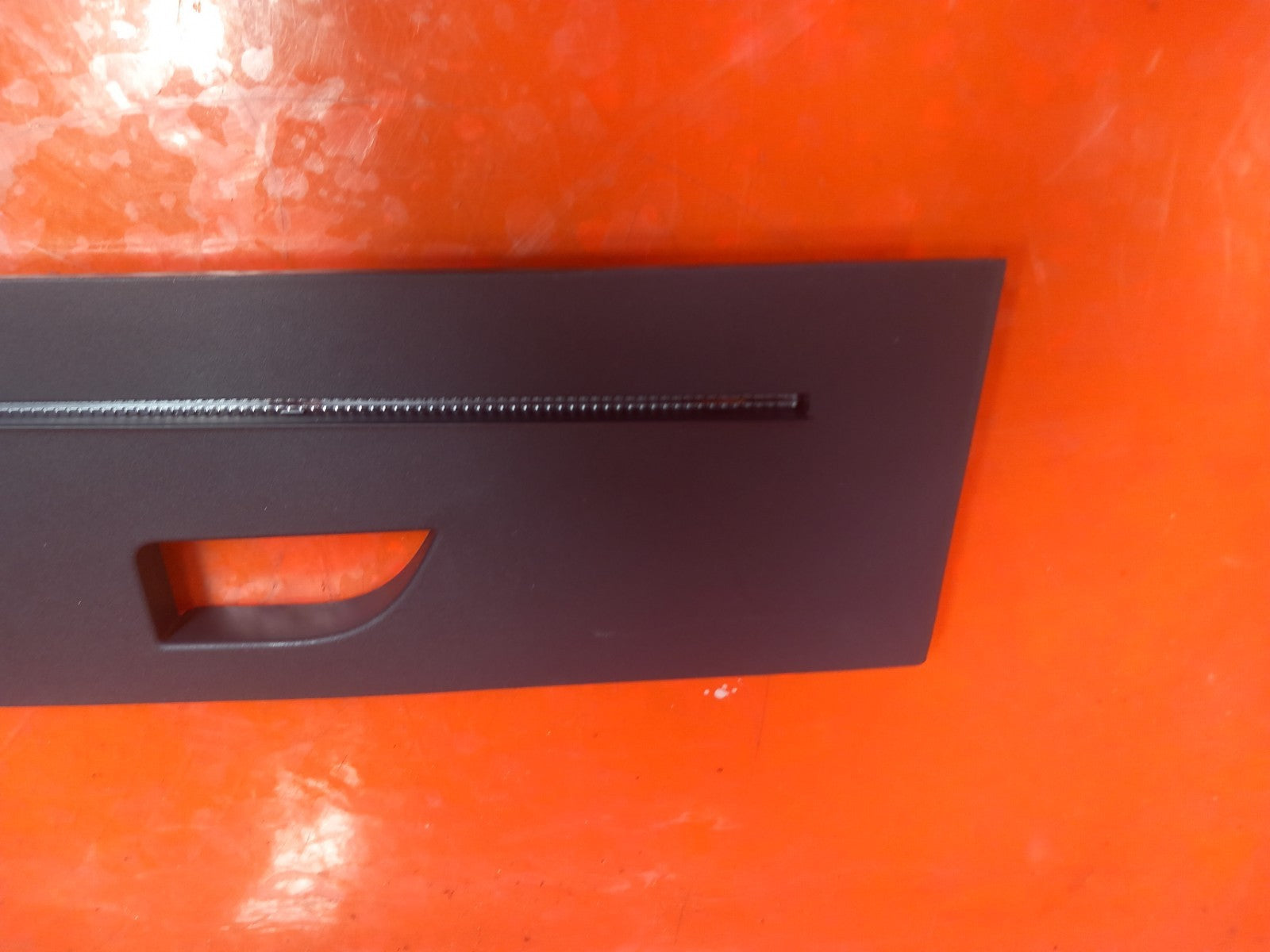 Land Rover Defender L663 3.0 Diesel 2025 Dashboard Trim Light Strip L8B204326DEW - Image 3