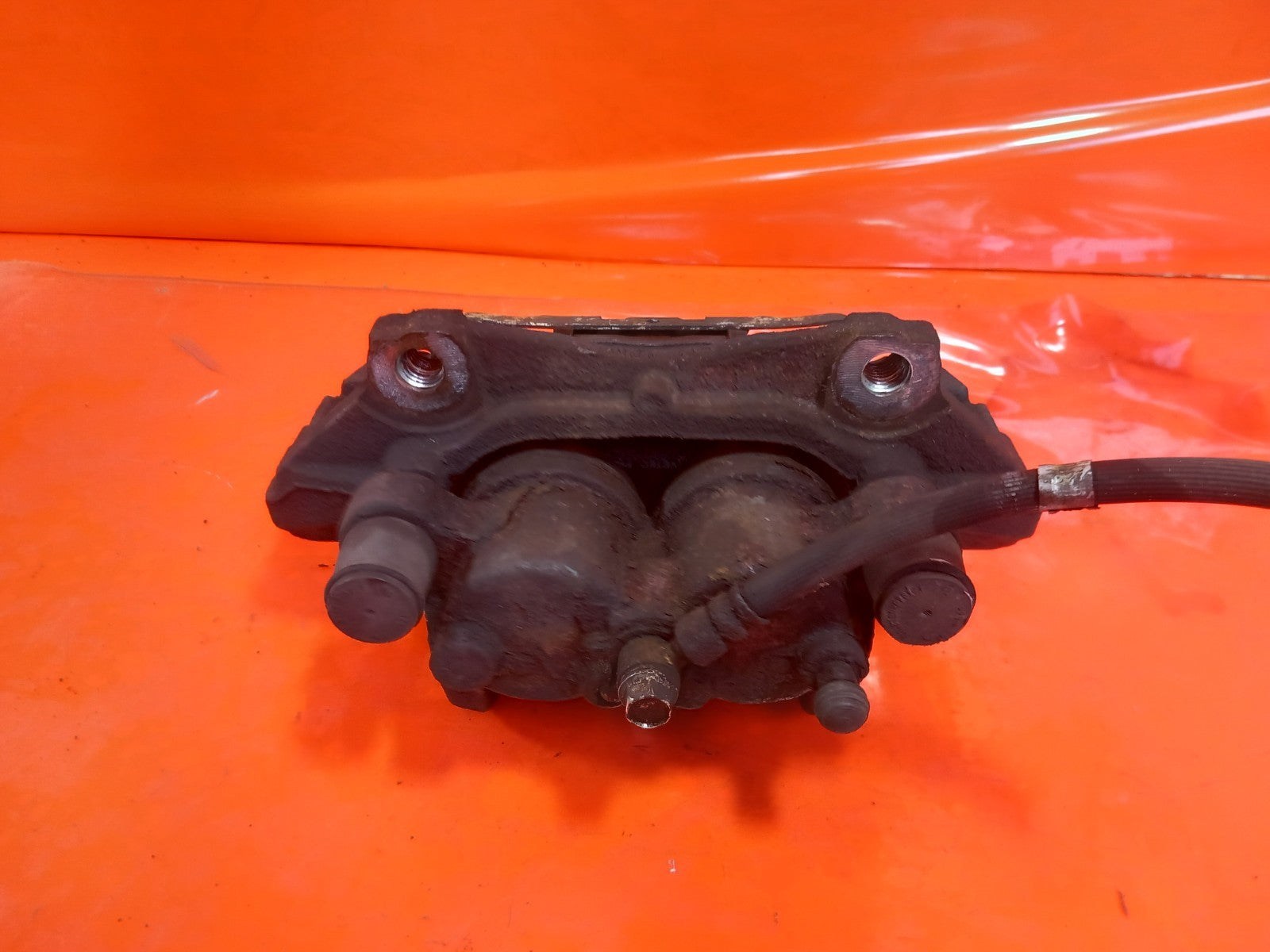 Ford Galaxy Zetec 2.0 Diesel 2019 Front Left Brake Caliper E1GC2B302BA Warranty  - Image 12
