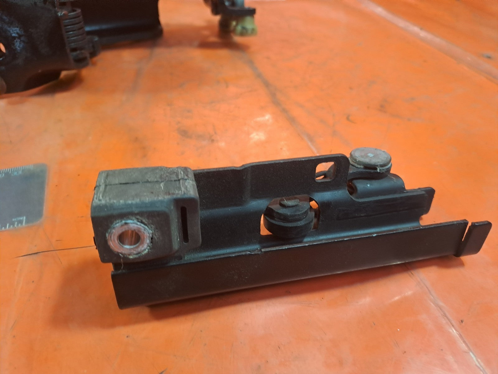 ✅Citroen Berlingo 650 1.5 Diesel 2020 Left Side Sliding Door Rollers 9816965880G - Image 9