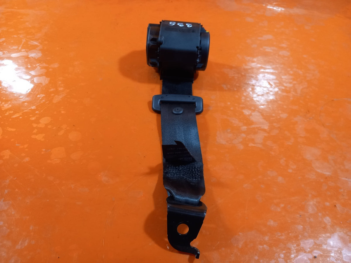 2021 Ford Puma ST-Line X Rear Centre Seat Belt LV4B-S611B64-ADW Warranty A335 - Image 2