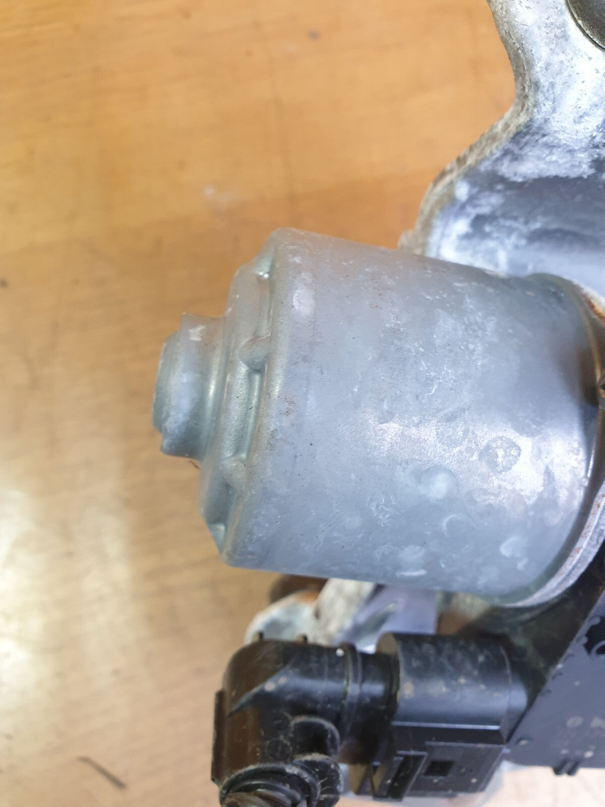 ✅2022 TESLA MODEL Y FRONT WIPER MOTOR & LINKAGE 1507048-00-B + WARRANTY A172 - Image 12