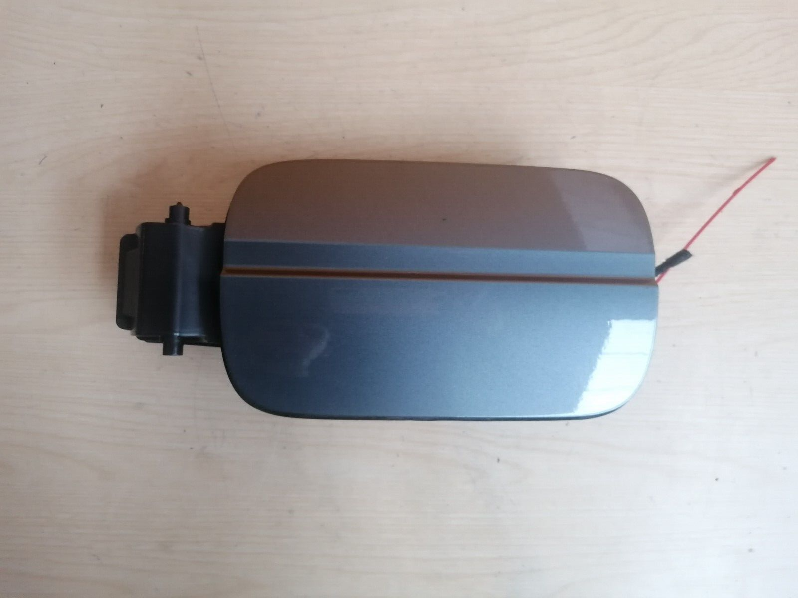 ✅2017 AUDI A4 B9 2.0TFSI FUEL FILLER FLAP GREY LX7G 8W0809906 + WARRANTY A074 - Image 1
