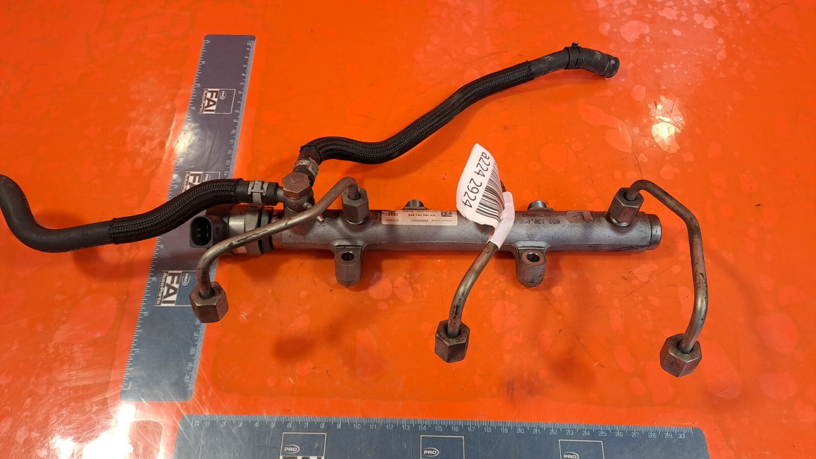 Audi Q7 S Line Tdi Quattro 2010 3.0 Diesel FUEL INJECTOR RAIL 059130090AH A224 - Image 1