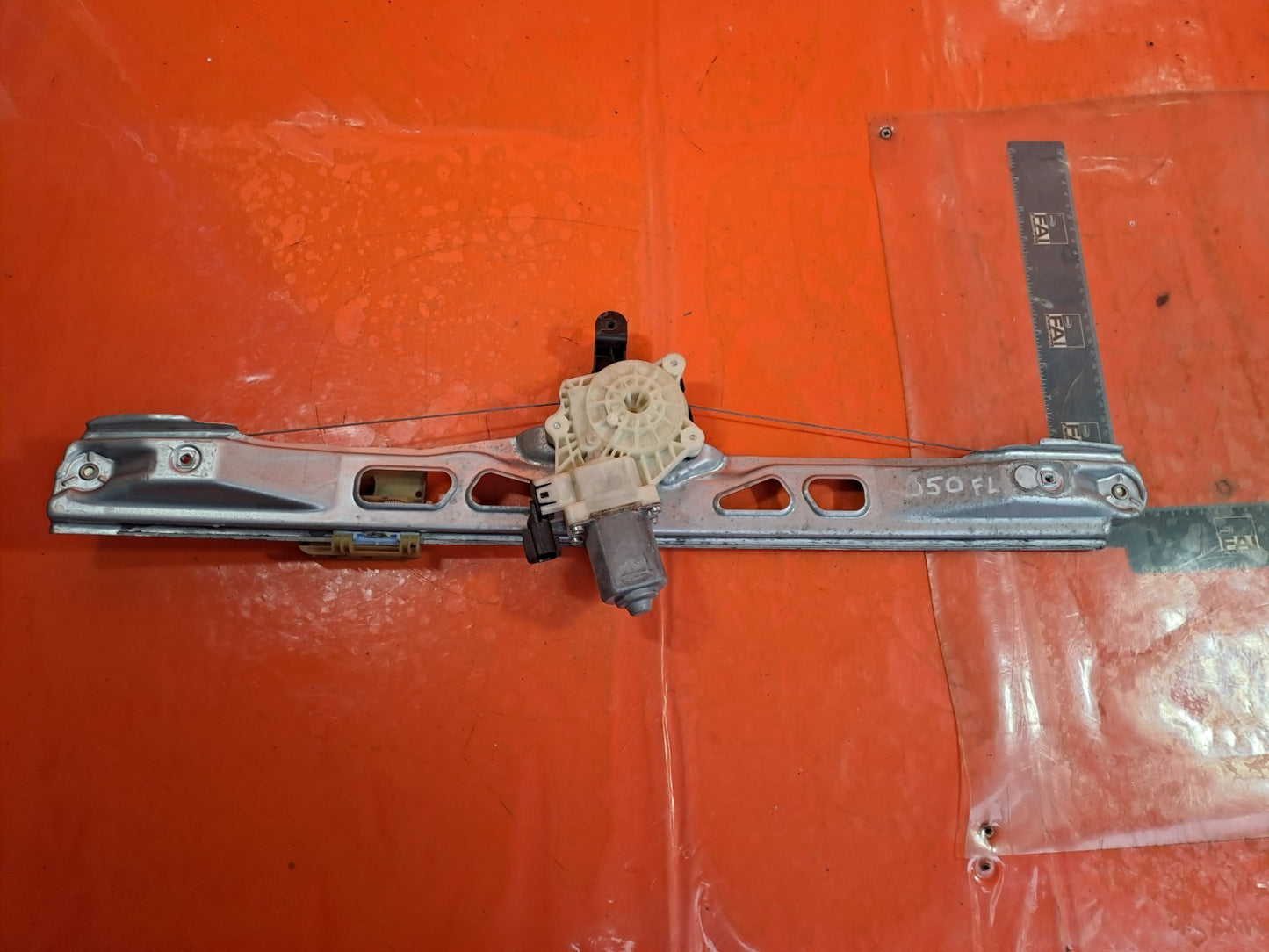✅FORD TRANSIT CUSTOM 2.2 DIESEL 2013 FRONT LEFT ELECTRIC WINDOW REGULATOR A350 - Image 1