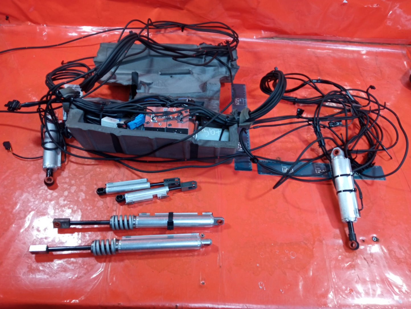 ✅BMW F33 420D 2.0 Diesel 2015 Convertible Hydraulic Roof Pump 712021701 7344440 - Image 1