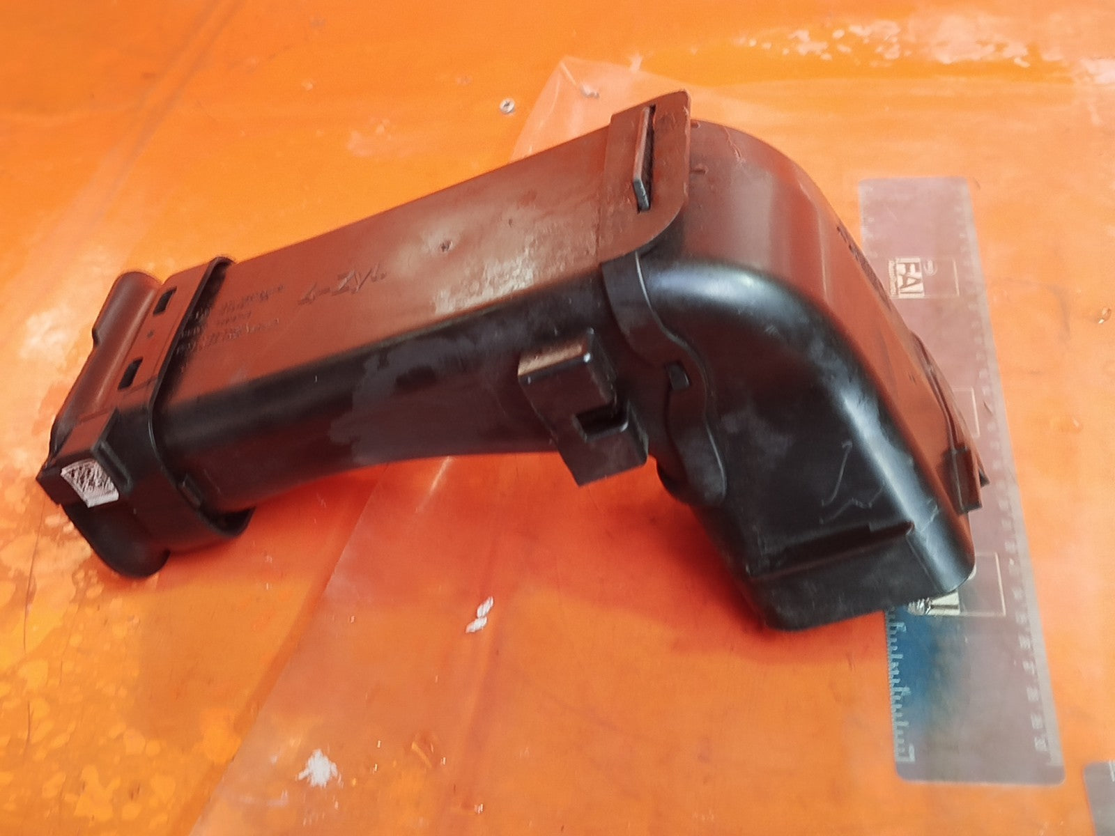 ✅BMW F22 218I SPORT 1.5 PETROL 2016 AIR INTAKE DUCT PIPE 7597584 Warranty A339 - Image 2