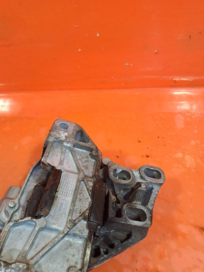 ✅2019 MERCEDES A CLASS W177 ENGINE MOUNT LEFT A2472402100 + WARRANTY A260 - Image 6