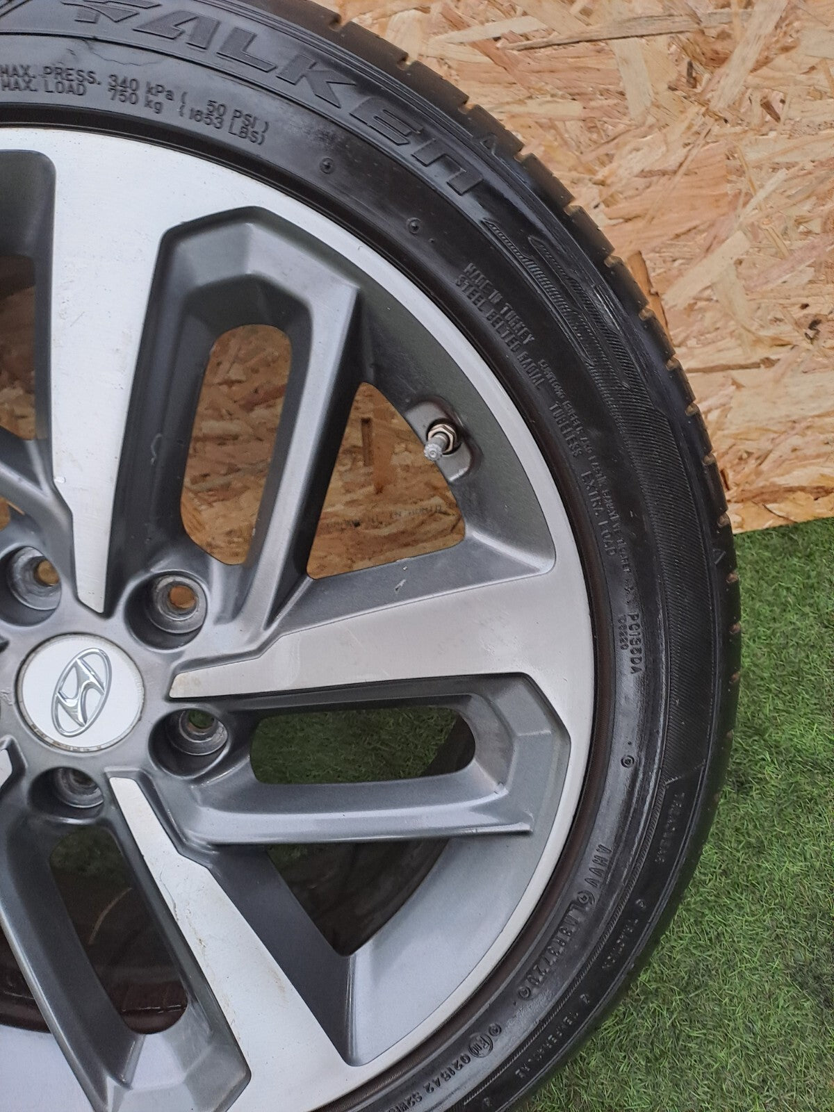✅2019 HYUNDAI KONA 1.0 PETROL ALLOY WHEEL WITH TYRE 235/45 R18 52910-j9300 - Image 2