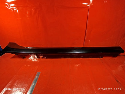 ✅BMW 1 Series F40 2023 Right Side Skirt Black (475) 7461382 scratches A119 - Image 1