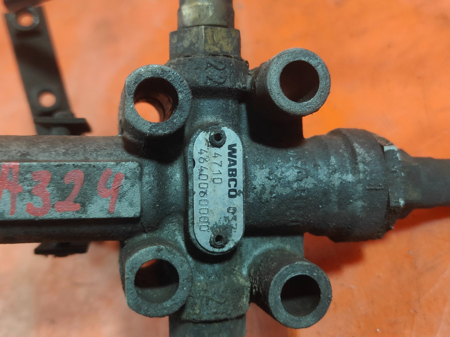 ✅2003 VOLVO FL AIR SUSPENSION VALVE 4640060000 + WARRANTY A324 - Image 4