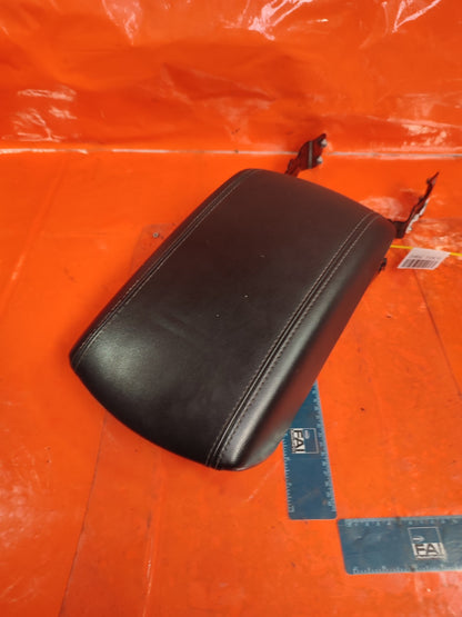 ✅FORD GALAXY ZETEC 2.0 DIESEL 2018 CENTRE CONSOLE LEATHER ARM REST EM2BR045C74 - Image 2