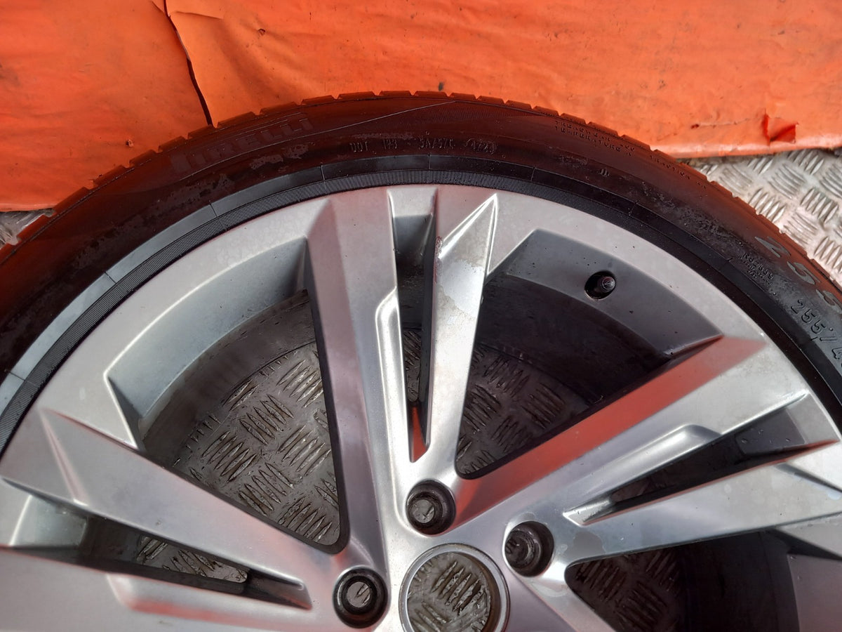 VW Tiguan 2016-2024 Alloy Wheel with Tyre 255/45 R19 5NA601025AM xAA - Image 4