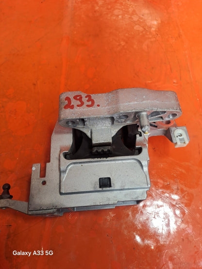 ✅BMW 220D M Sport F44 2 Series 2023 2.0 Diesel RIGHT ENGINE MOUNT 8835570 A293 - Image 1