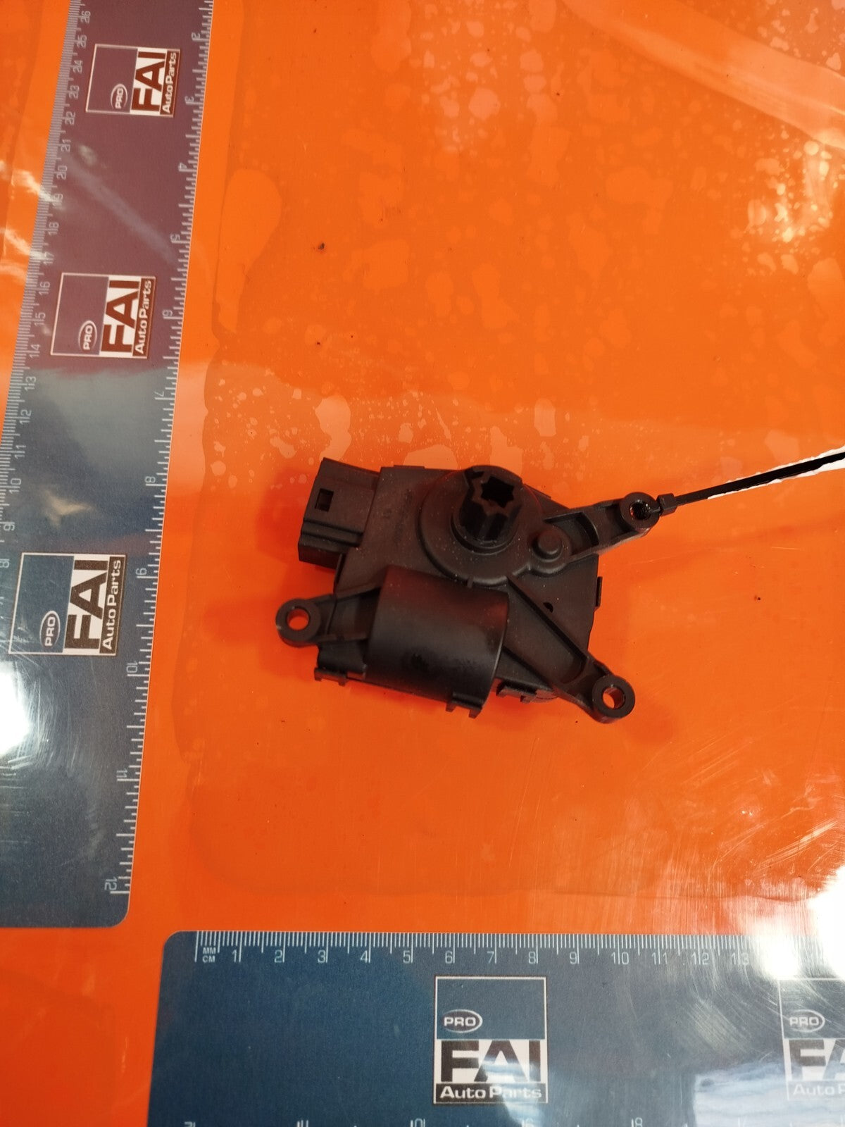 ✅2018-2025 TESLA MODEL 3 INTERIOR HEATER FLAP MOTOR ACTUATOR 1500623-00-A A241 - Image 1