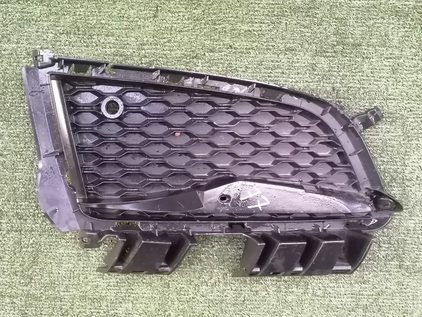✅2016 JAGUAR XF X260 FRONT BUMPER RIGHT SIDE GRILLE GX63-8B289-EA +WARRANTY A077 - Image 1
