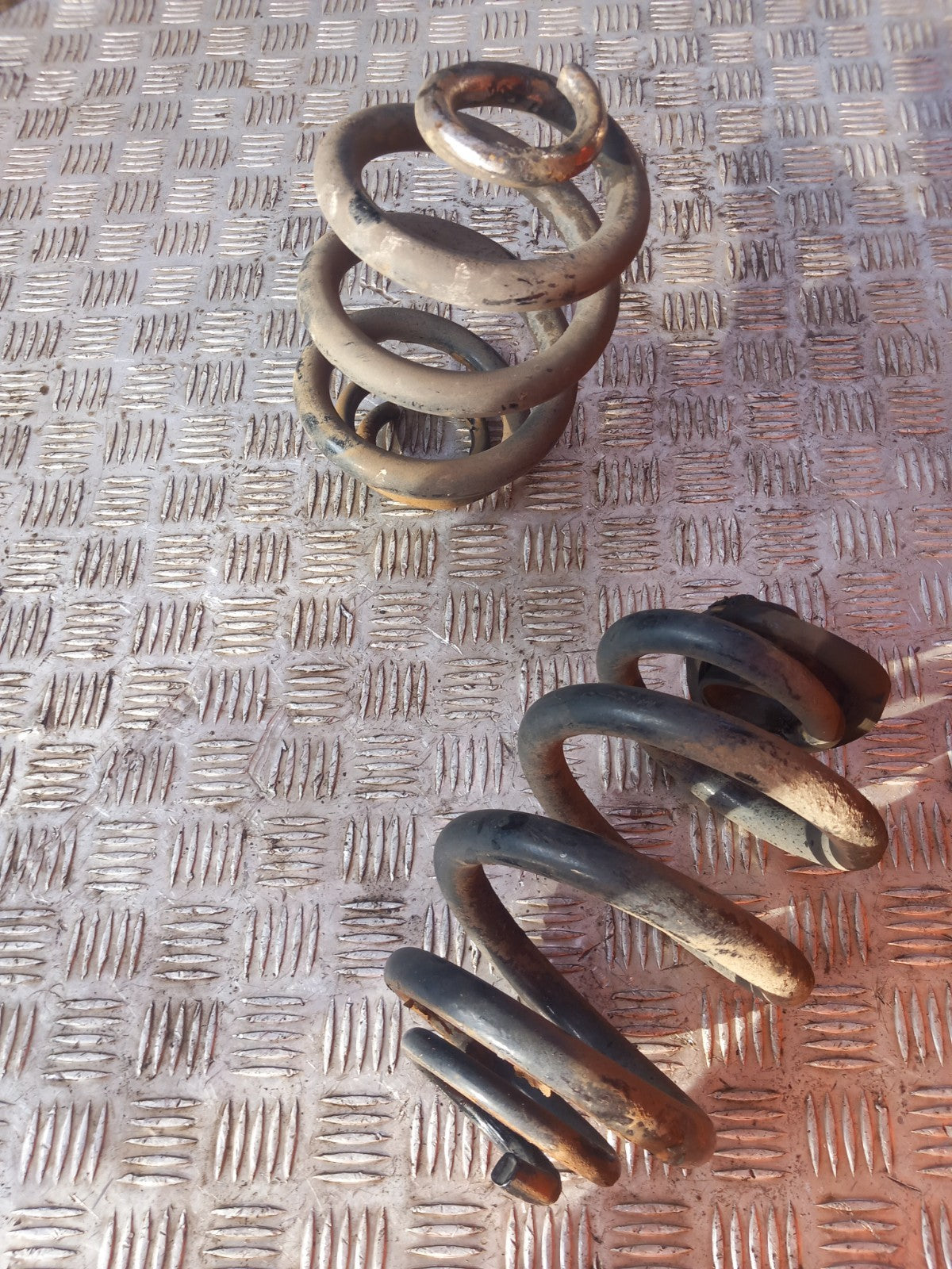 2020 Vauxhall Combo MK4 Rear Coil Spring Pair Left Right Warranty A414 - Image 7
