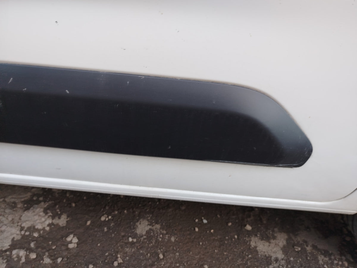Vauxhall Combo MK4 1.5 Diesel 2020 Left Side Door Moulding Trim Black A414 - Image 3