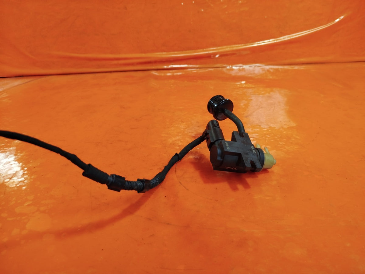 2021 VW Transporter T30 Turbo Boost Pressure Solenoid Valve 1K0906627A A412 - Image 11