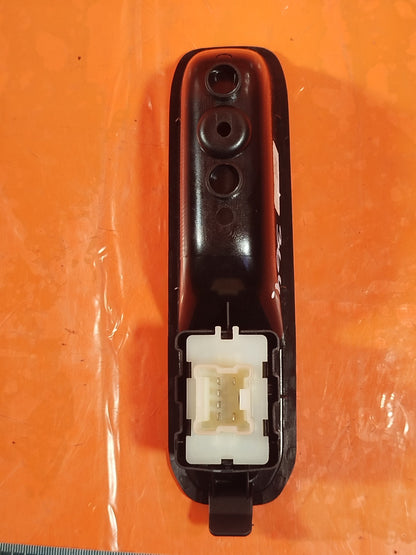 ✅2024 DACIA DUSTER JOURNEY REAR RIGHT WINDOW CONTROL TRIM 829606755R A364 - Image 11