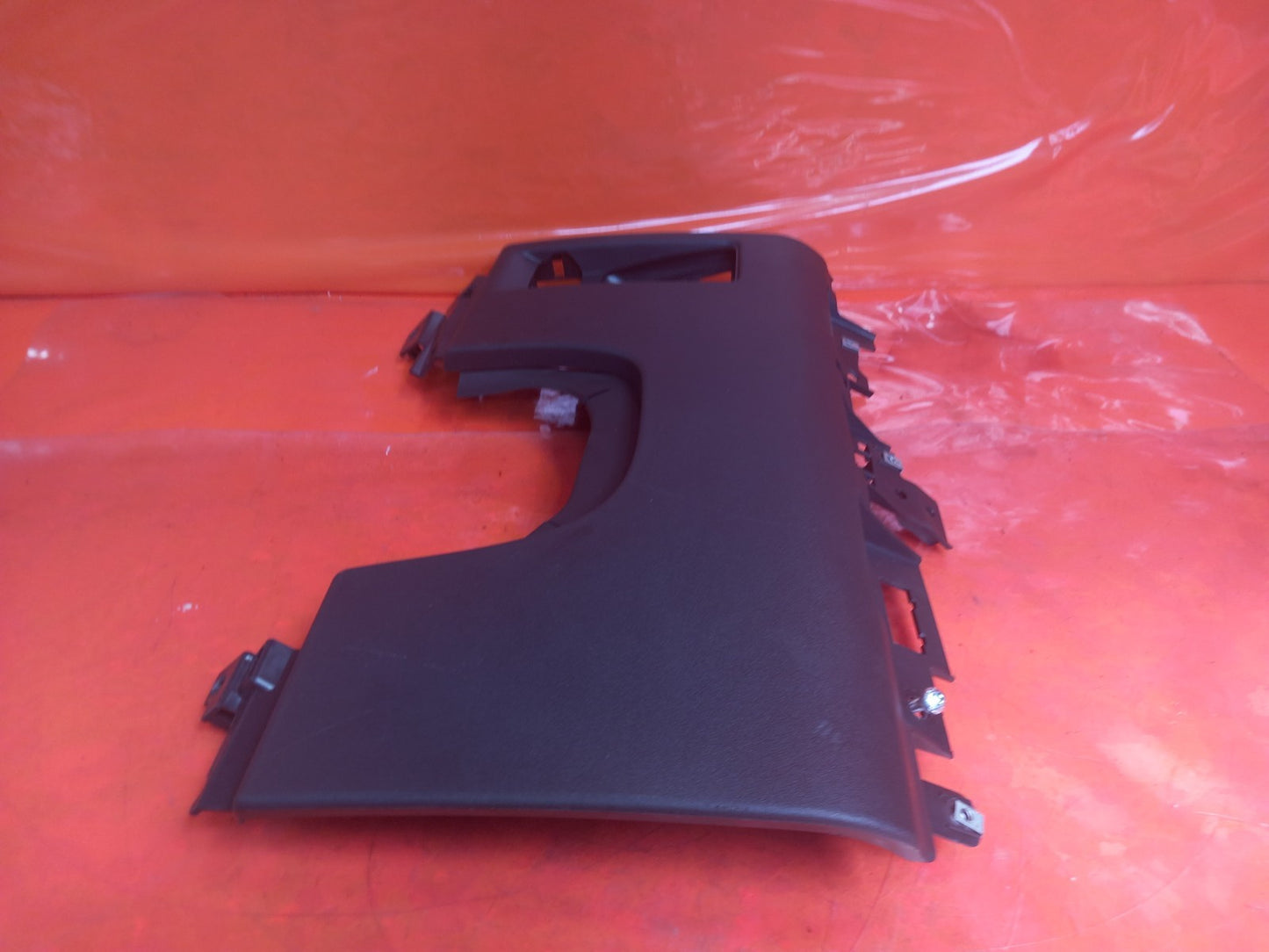2025 Land Rover Defender L663 Lower Dash Trim L8B2-044F08-BCW Warranty A396 - Image 10