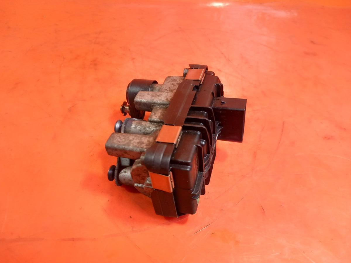 ebay-src:https://i.ebayimg.com/00/s/mtiwmfgxnjaw/z/iuyaaesw0hxqik7n/$_57.jpg