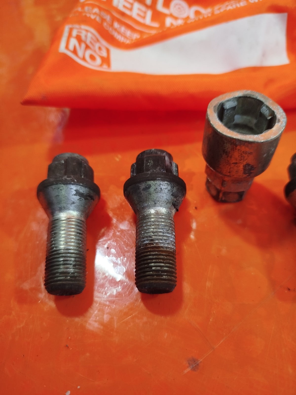 ✅RENAULT CLIO V 1.6 PETROL 2025 LOCKING WHEEL BOLT NUTS Warranty A331 - Image 3
