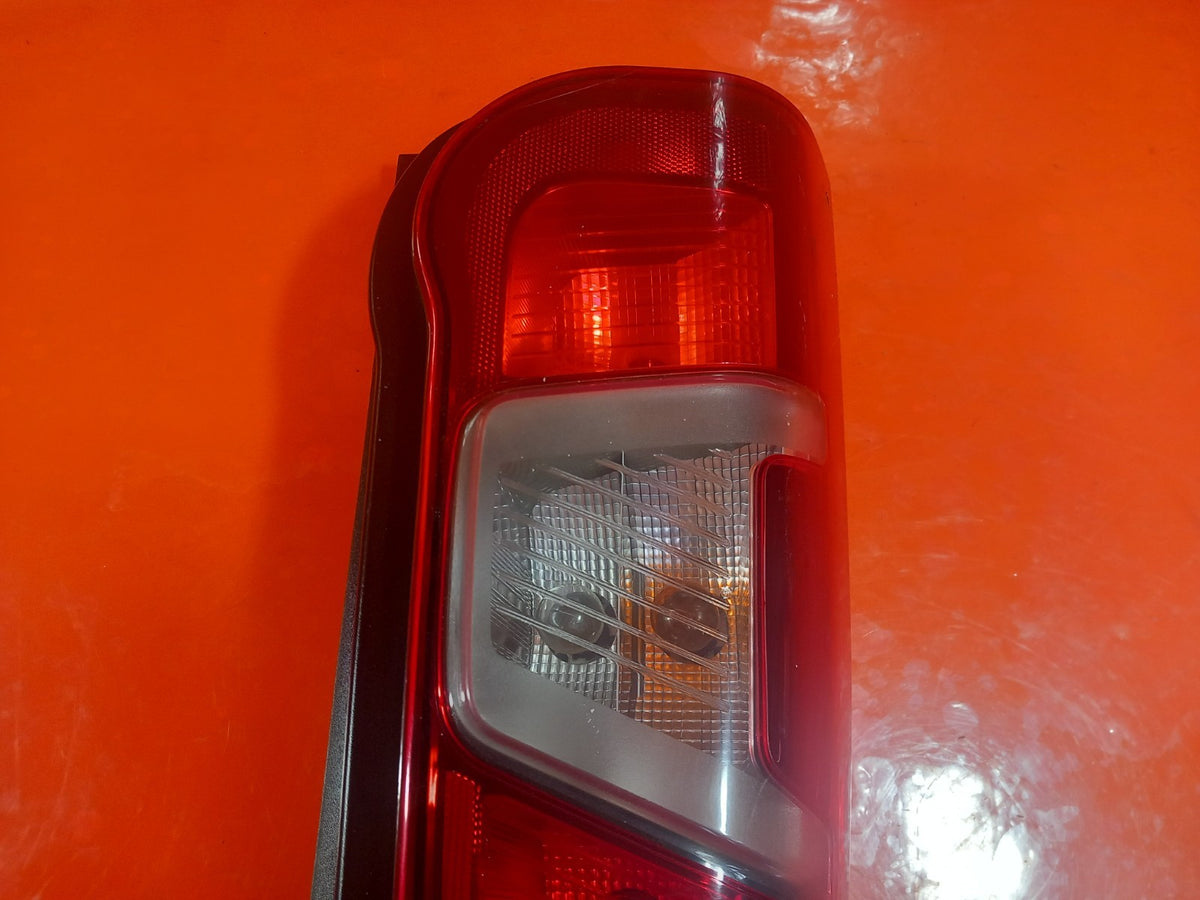 Vauxhall Combo MK4 2020 Rear Left Tail Light 9819235880 Warranty A414 - Image 7