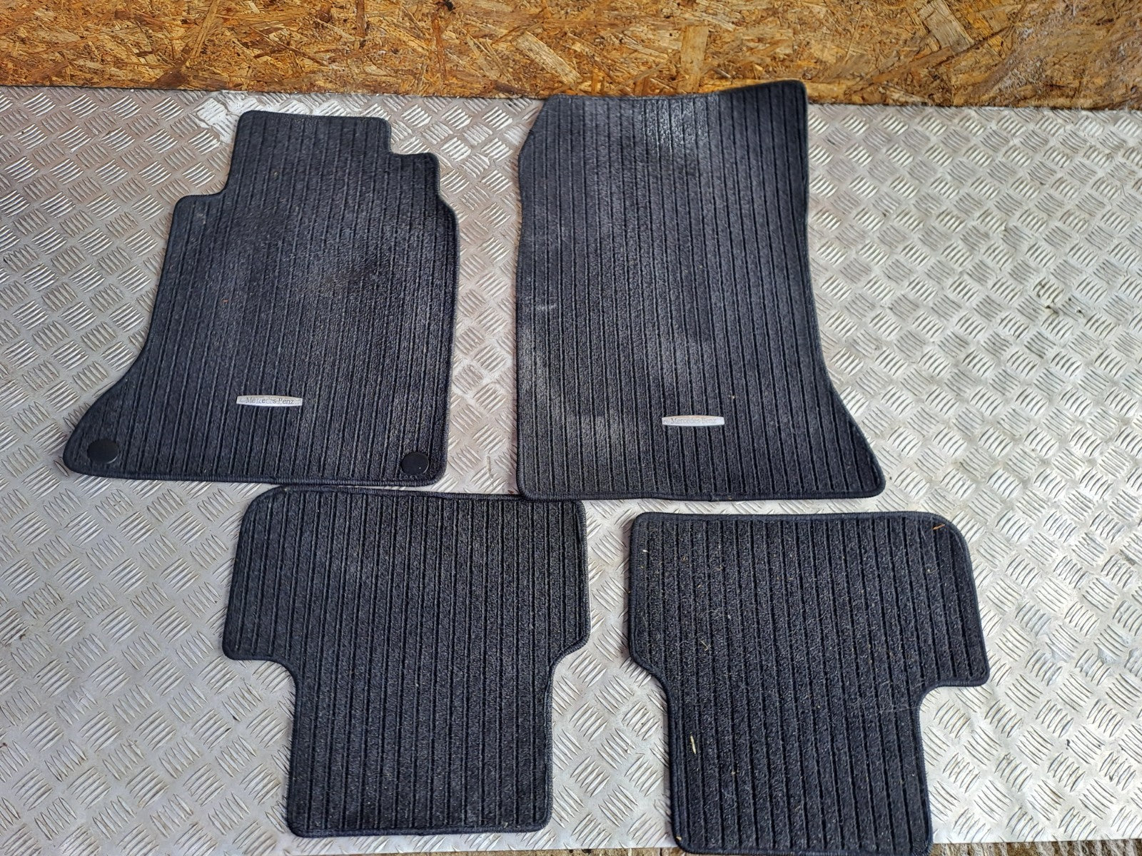 ✅MERCEDES B180 W246 1.8 DIESEL 2012 INTERIOR FLOOR MATS SET A2466802248 Warranty - Image 1