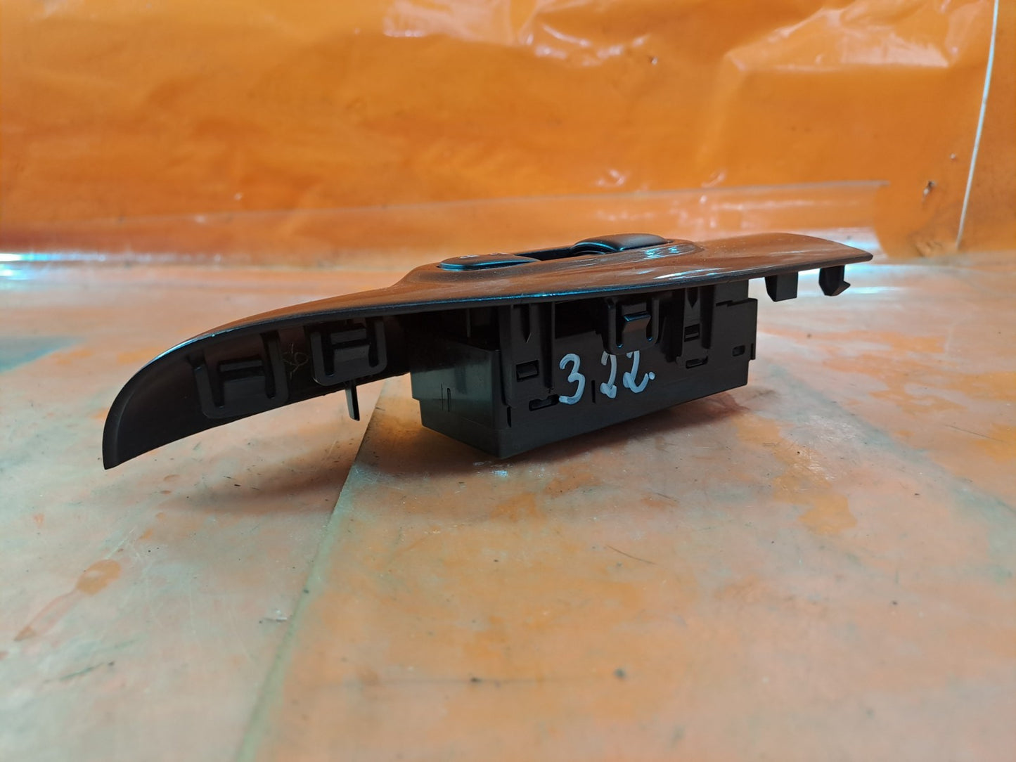 ✅NISSAN JUKE TEKNA 1.5 DIESEL 2017 WINDOW REGULATOR SWITCHES 254011KK5E Warranty - Image 12