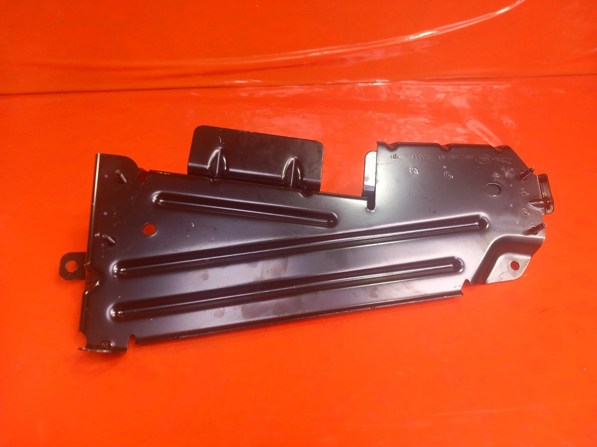 2025 LR Defender L663 Air Suspension Compressor Bottom Mount S8B2-2882-AB A396 - Image 8
