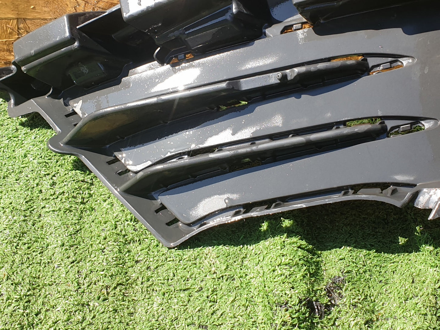 CUPRA BORN V2 Ev 2023 FRONT RIGHT LOWER AIR DUCT 10E807884B Warranty A209 - Image 4
