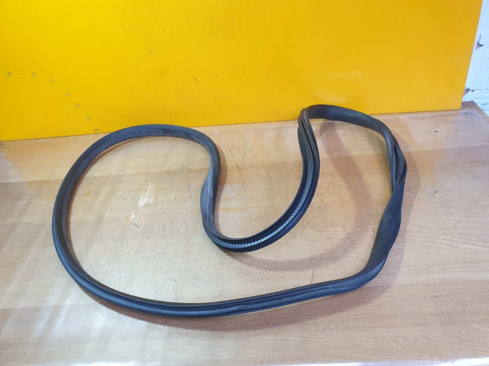 ✅2022 TESLA MODEL Y REAR LEFT DOOR SEAL + WARRANTY A172 - Image 3