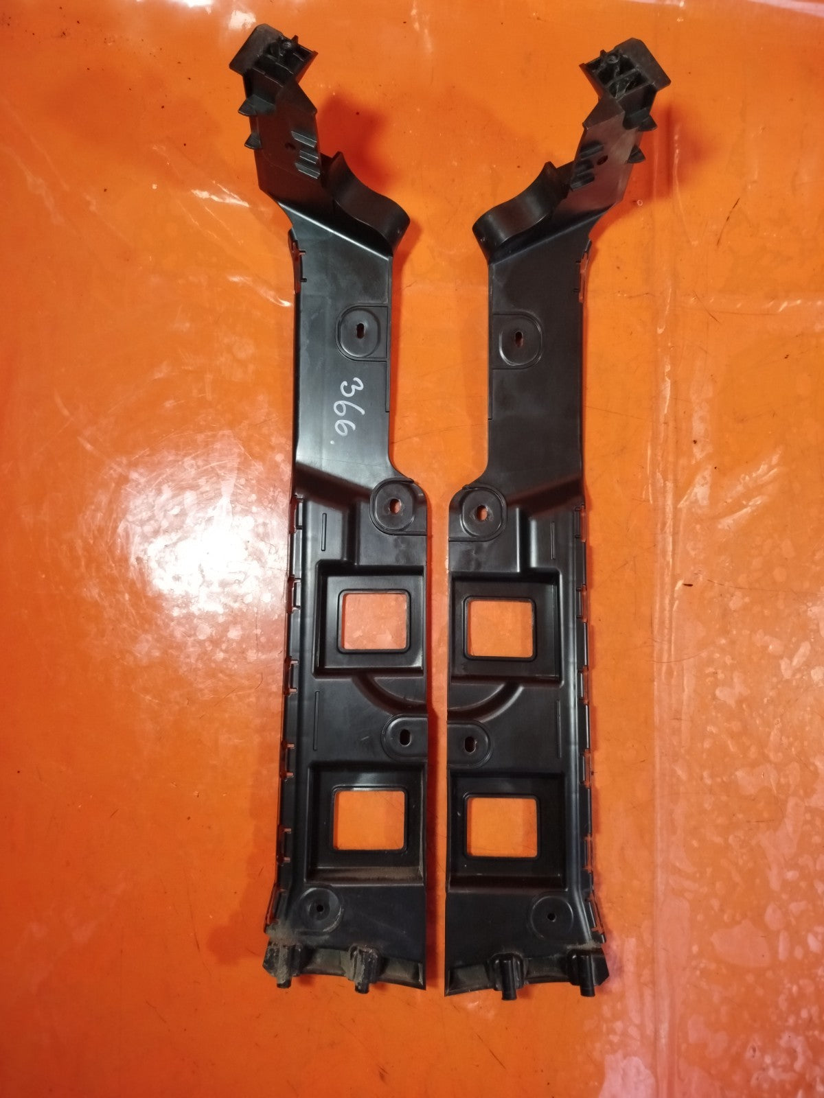 ✅2024 FORD TOURNEO CONNECT REAR BUMPER BRACKET PAIR 2K7807393D 2K7807394D A366 - Image 3