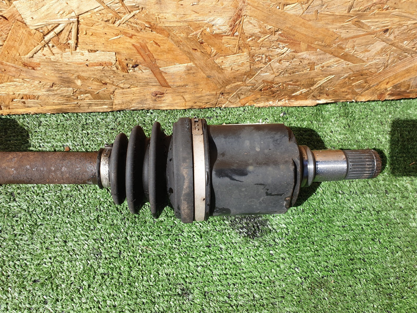 ✅2016 Ssangyong Korando 2.2 Diesel Front Left Manual Driveshaft 41300-34111 A138 - Image 5