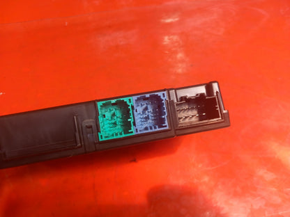 2025 Land Rover Defender L663 Front Left Seat Control Unit M8E2-14D600-AC A396 - Image 4