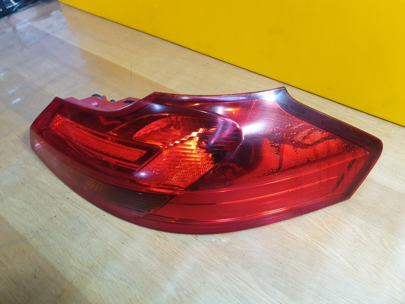 ✅2011 Vauxhall Insignia Rear Right Taillight 13277878 Warranty A104 - Image 4