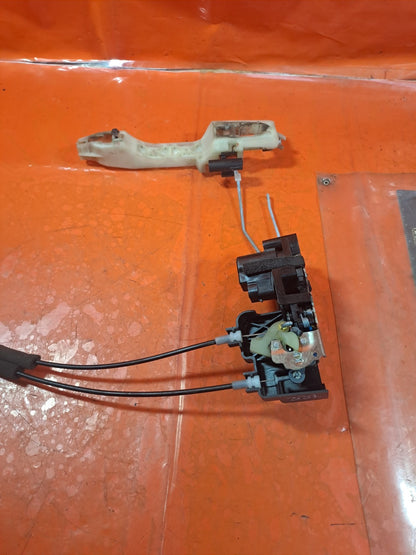 ✅SSANGYONG KORANDO 2.2 DIESEL 2015 FRONT RIGHT DOOR LOCK MECHANISM Warranty A337 - Image 11