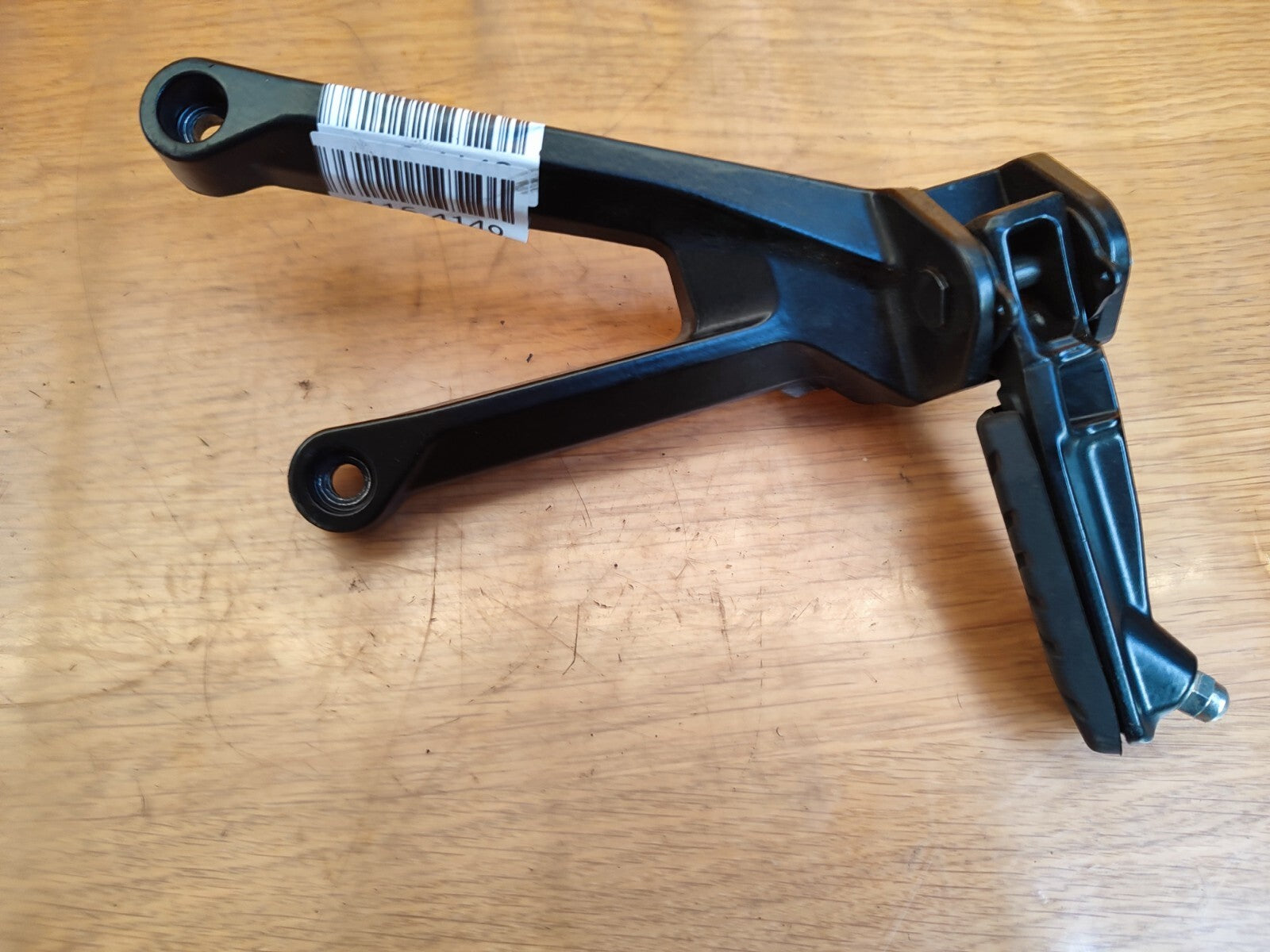 ✅KTM RC125 Petrol 2023 Rear Right Foot Rest Peg Holder + Warranty A116 - Image 2