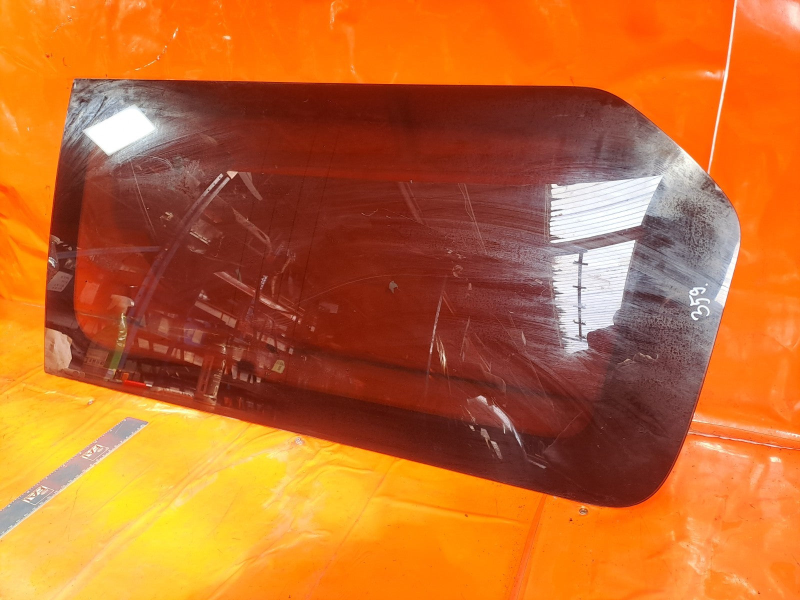 ✅2017 Ford Tourneo Custom Rear Right Quarter Glass Window GK21-B29740-C A359 - Image 3