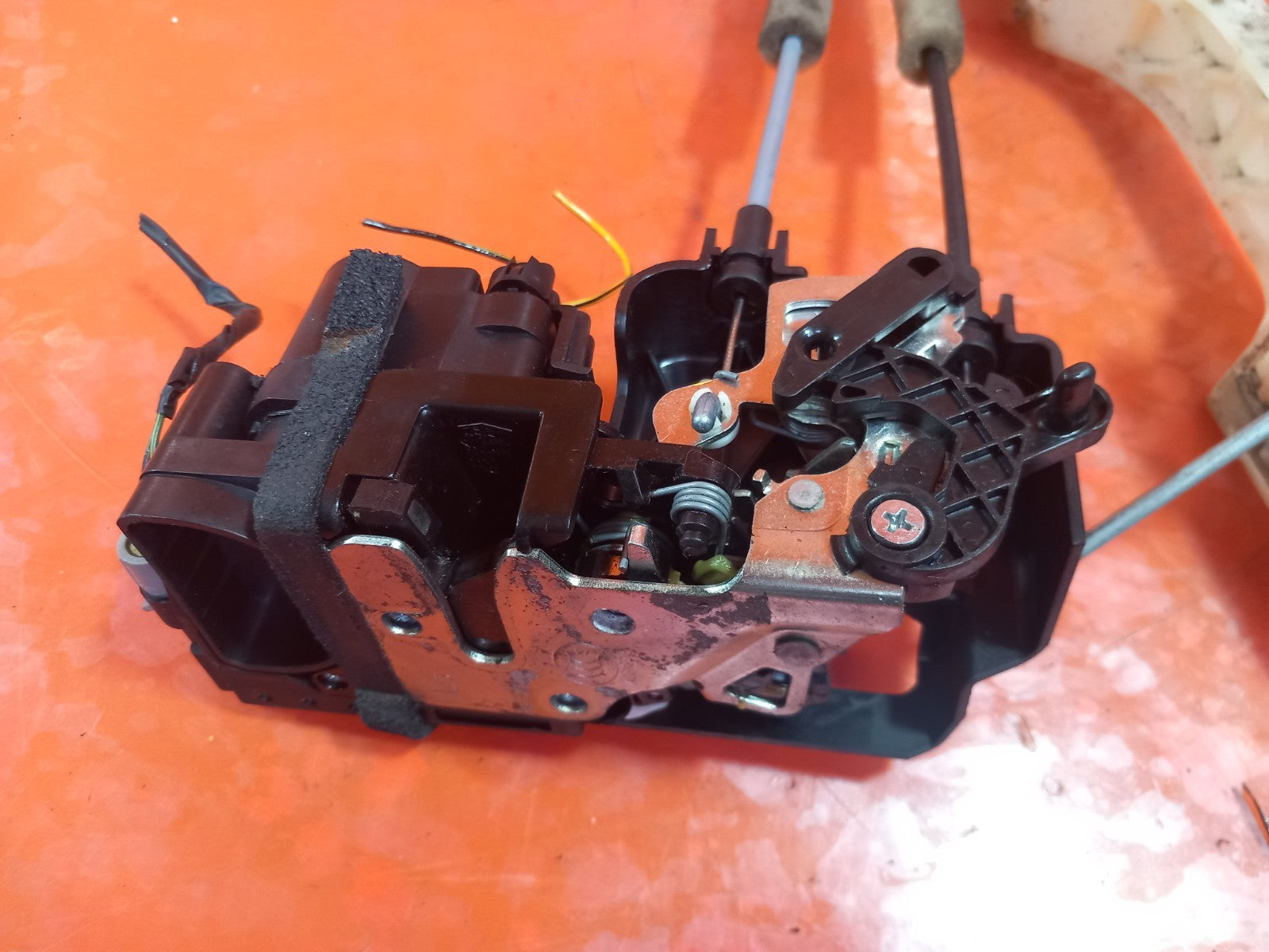 2018 Ssangyong Korando ELX 4X4 Door Lock Mech Rear Left A081876 Warranty A329 - Image 2