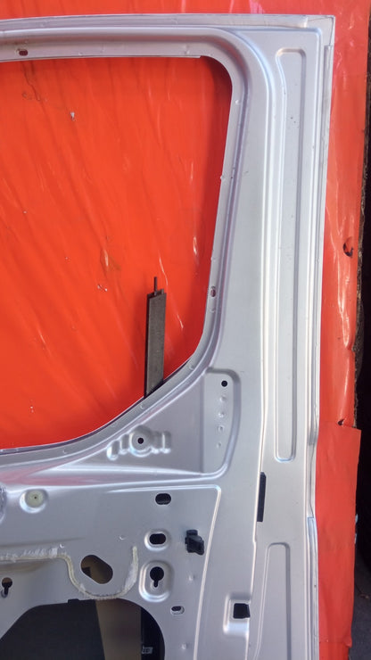 Ford Transit Custom 2021 Front Right Door Moondust Silver Warranty A370 - Image 9