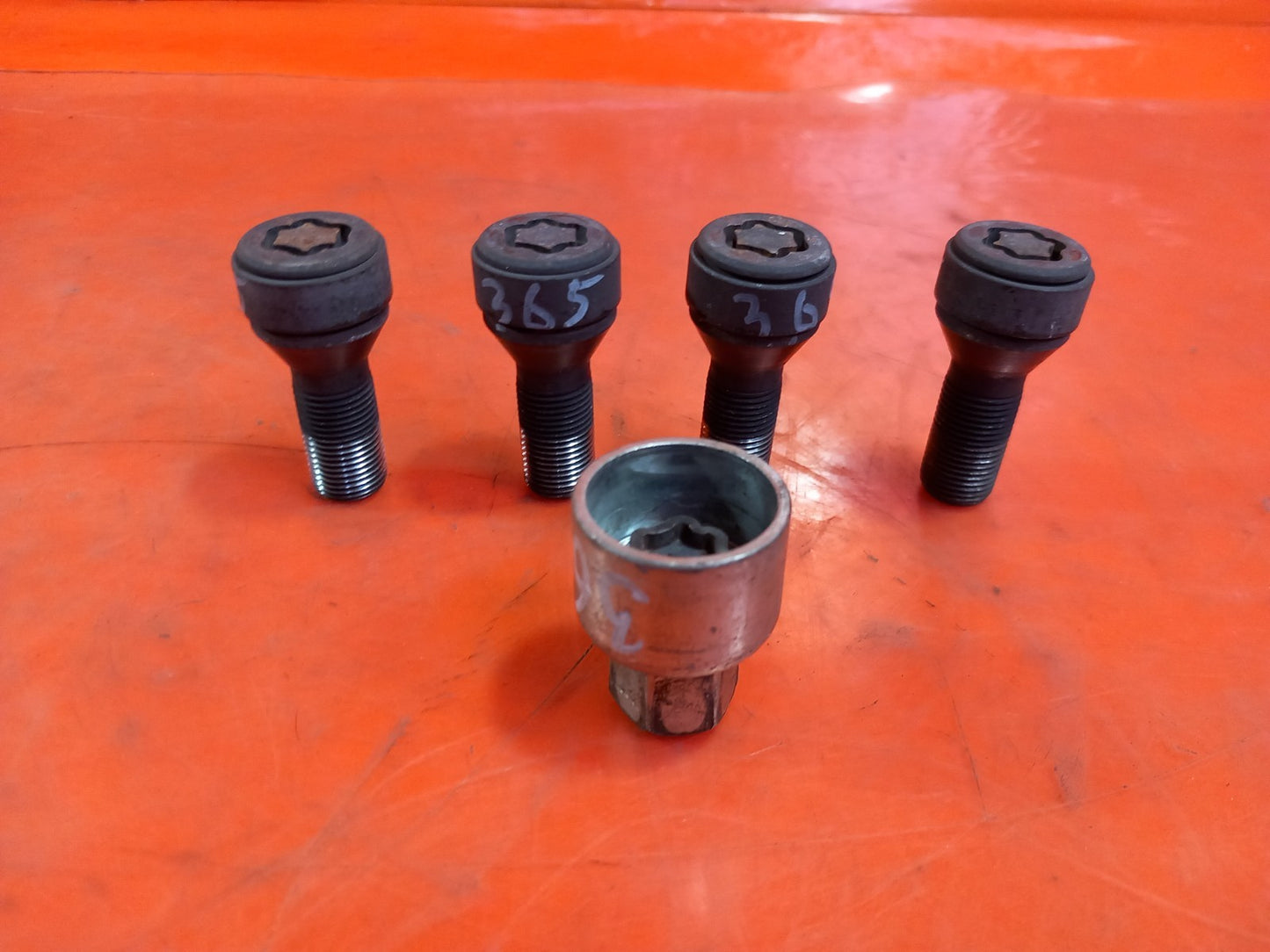 ebay-src:https://i.ebayimg.com/00/s/mtiwmfgxnjaw/z/xqcaaeswrj5qjcop/$_57.jpg