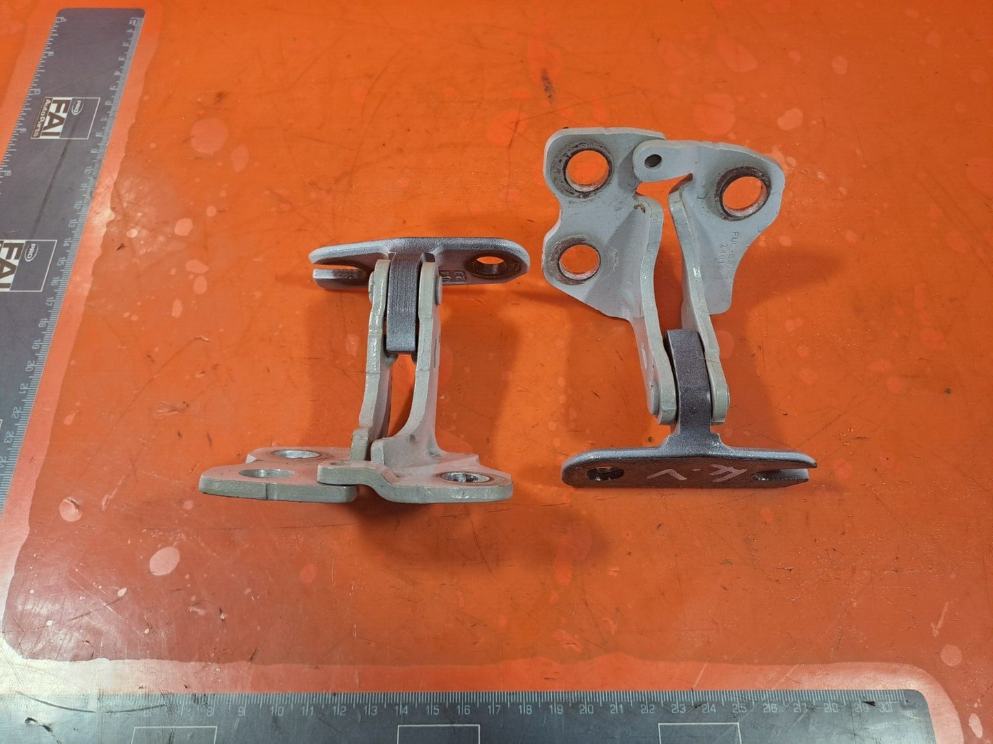 TESLA Model 3 Long 2024 Front Left Top Bottom Door Hinges Warranty A207 - Image 1