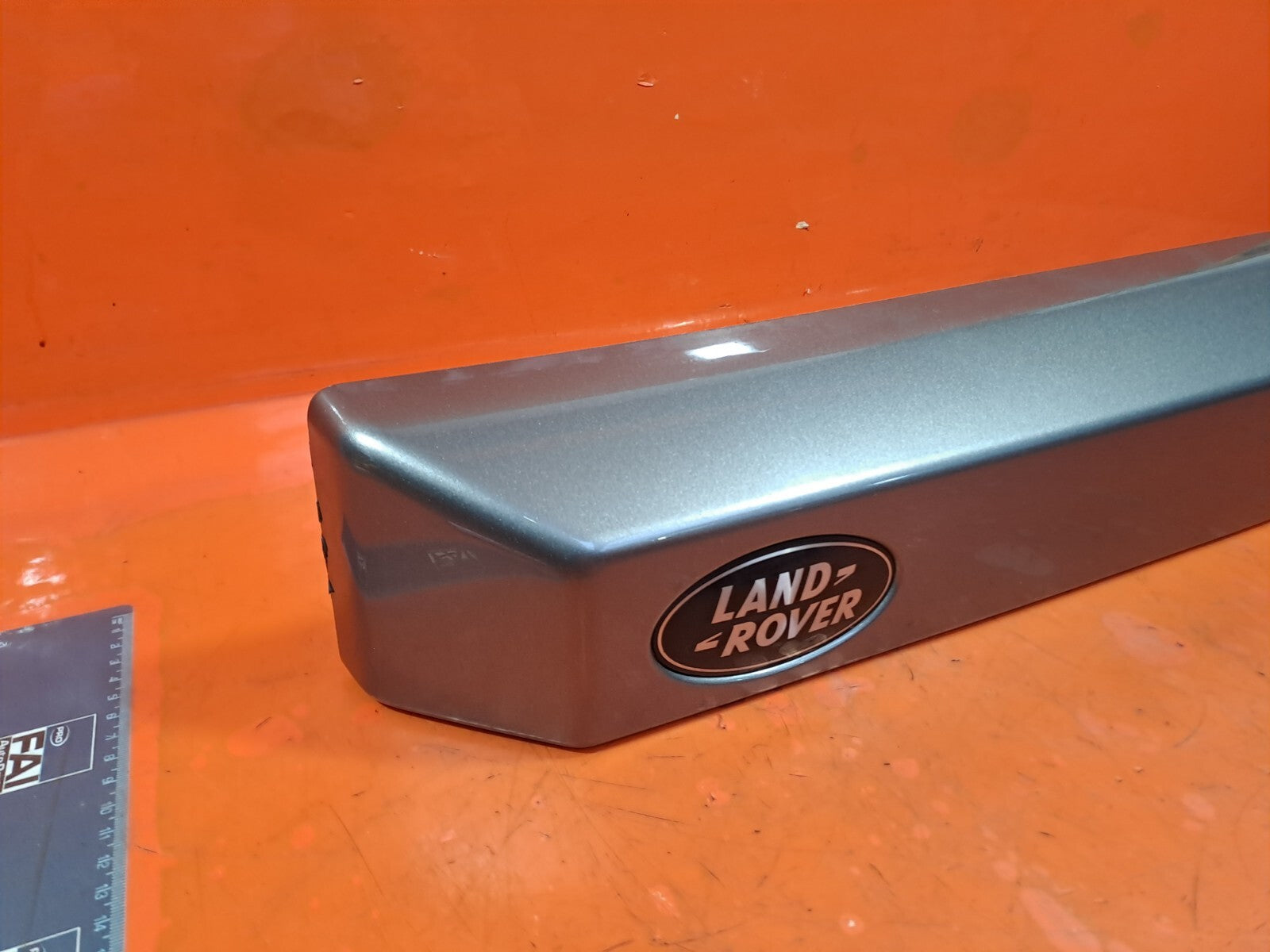✅2011 LAND ROVER DISCOVERY 4 L319 TAILGATE HANDLE LICENSE LIGHT AH22431E76A 239 - Image 2