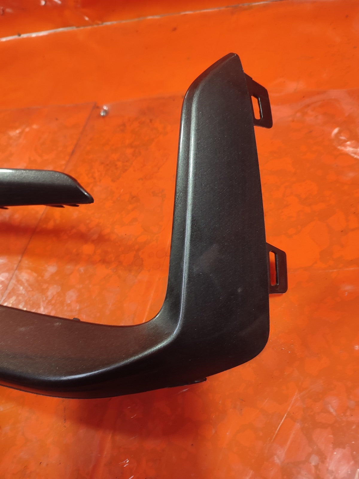 ✅2024 FORD KUGA MK3 ST-LINE FRONT LEFT FOG LIGHT SURROUND LV4B-17C755-S WARRANTY - Image 5